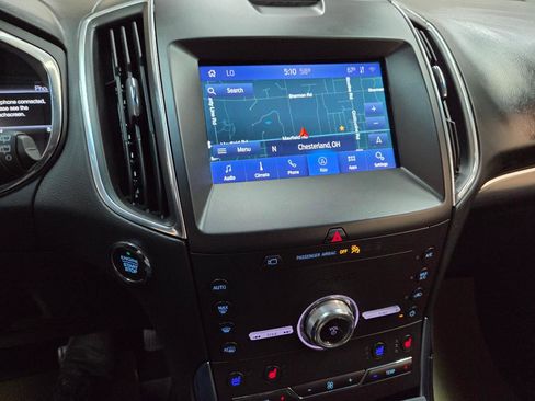 Used 2020 Ford Edge Titanium w/ Equipment Group 301A AWD/4WD image 22