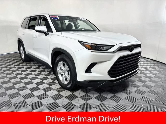 Certified 2025 Toyota Grand Highlander FWD image 1