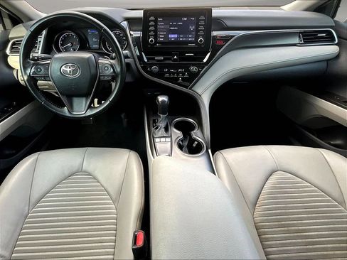 Used 2023 Toyota Camry SE FWD image 9