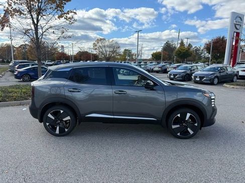 New 2026 Nissan Kicks SR w/ Cold Weather Package AWD/4WD image 5