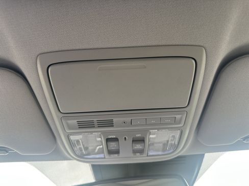 Used 2020 Honda CR-V Touring image 35