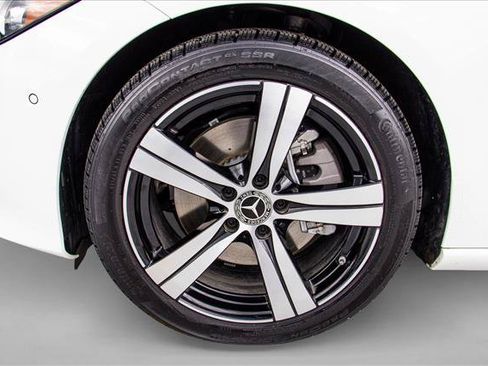 Used 2025 Mercedes-Benz C 300 4MATIC Sedan image 9