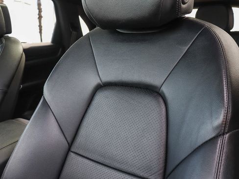 Used 2021 Porsche Cayenne w/ Driver Memory Package image 26