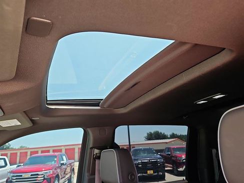 Used 2024 GMC Sierra 2500 Denali w/ Denali Reserve Package AWD/4WD image 12