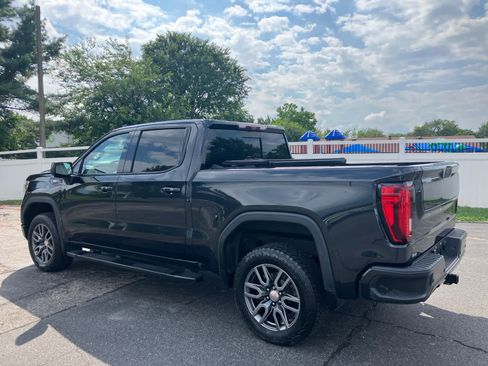 Used 2020 GMC Sierra 1500 AT4 w/ AT4 Premium Package AWD/4WD image 4