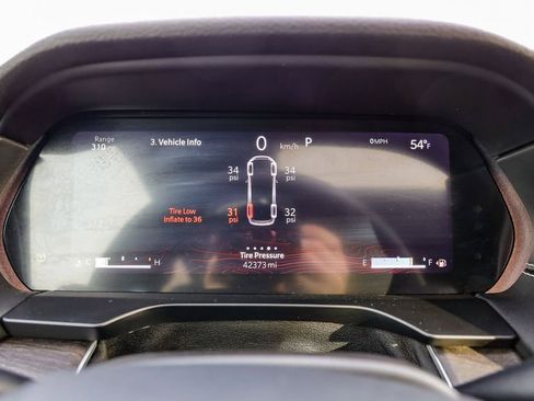 Certified 2024 Jeep Grand Cherokee L Limited w/ Luxury Tech Group II image 29