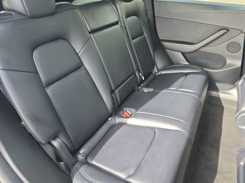 Used 2021 Tesla Model Y Performance image 16