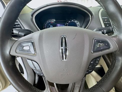 Used 2017 Lincoln MKX Select w/ Select Plus Package image 13