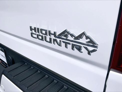 Used 2024 Chevrolet Silverado 3500 High Country w/ High Country Premium Package image 9