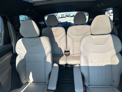 Used 2025 Volvo EX90 Ultra AWD/4WD image 36