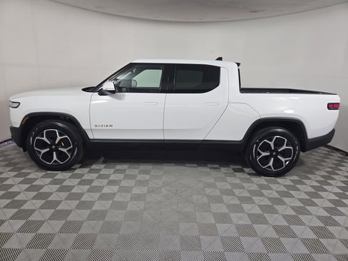 Used 2022 Rivian R1T Adventure image 2