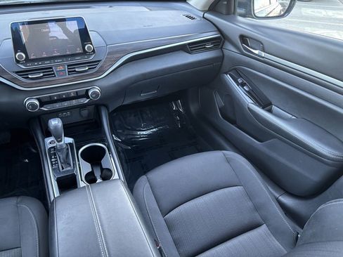Used 2023 Nissan Altima 2.5 SV image 24