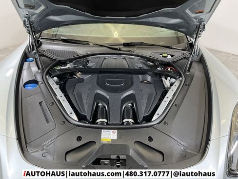 Used 2022 Porsche Panamera 4S w/ Premium Package image 11