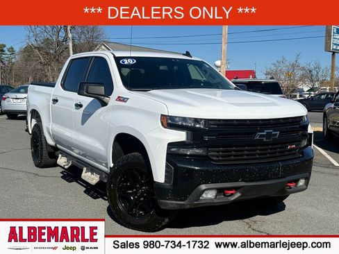 Used 2020 Chevrolet Silverado 1500 LT Trail Boss AWD/4WD image 1