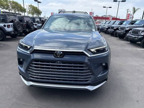 Used 2025 Toyota Grand Highlander AWD Hybrid image 5