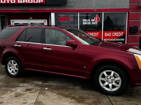 Used 2006 Cadillac SRX w/ Seating Package image 3