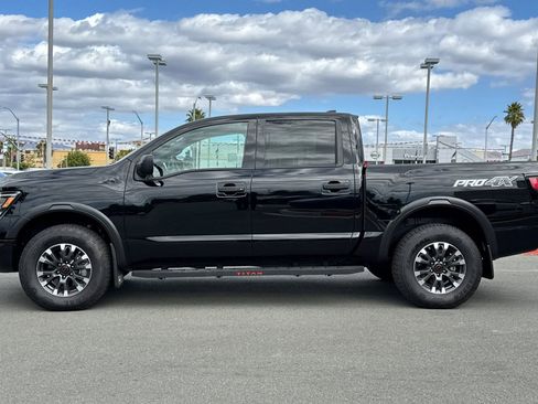 Used 2024 Nissan Titan PRO-4X w/ Off Road Protection Package image 7