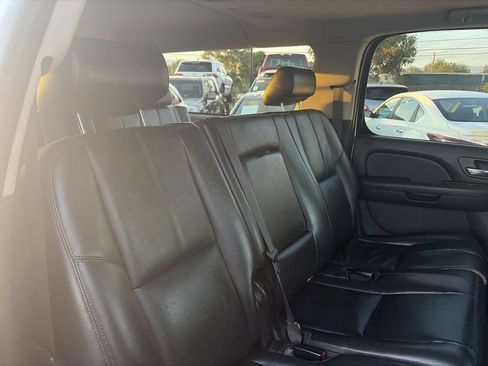 Used 2008 Chevrolet Suburban LT w/ LT Preferred Equipment Group RWD image 27