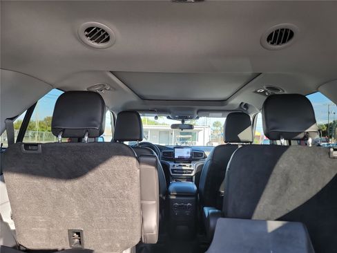 Certified 2023 Ford Explorer XLT w/ Equipment Group 202A image 6