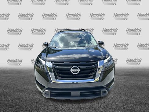 Used 2025 Nissan Pathfinder SV AWD/4WD image 3