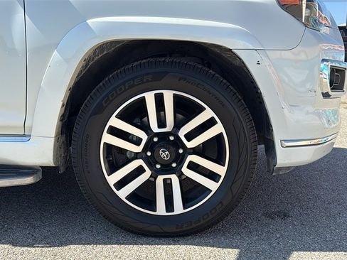 Used 2022 Toyota 4Runner Limited image 29