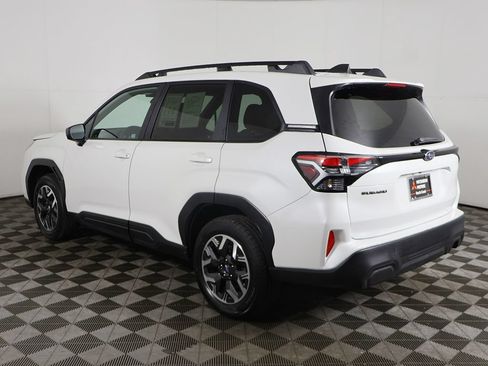 Used 2026 Subaru Forester Premium AWD/4WD image 8