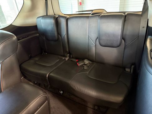 Used 2020 Nissan Armada SL w/ Premium Package image 9