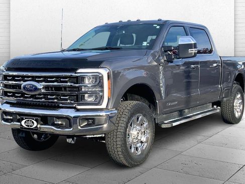 Used 2023 Ford F350 Lariat w/ Chrome Package image 11