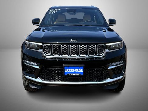 Used 2022 Jeep Grand Cherokee Summit w/ Luxury Tech Group V image 2