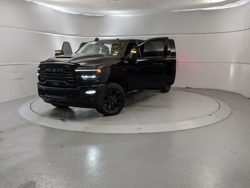 Used 2025 RAM 3500 Laramie image 14