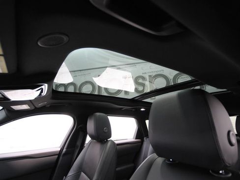 Used 2025 Land Rover Range Rover Velar Dynamic SE AWD/4WD image 28