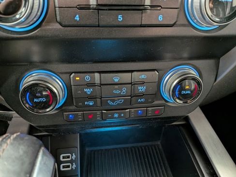 Used 2019 Ford F150 Platinum w/ Equipment Group 701A Luxury image 22