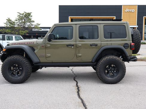New 2025 Jeep Wrangler Unlimited Rubicon w/ Technology Group image 10