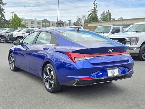 Used 2023 Hyundai Elantra Limited FWD image 5