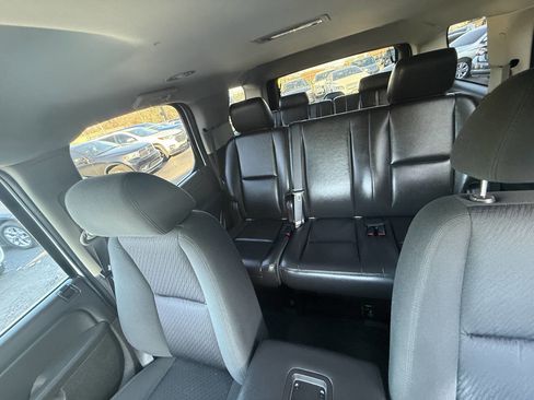 Used 2012 Chevrolet Tahoe 4WD image 19