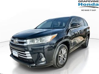 Used 2017 Toyota Highlander XLE video 1
