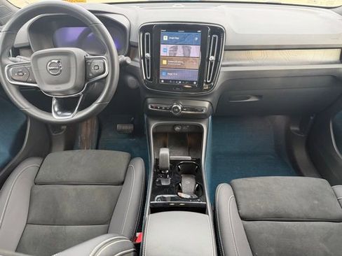 Used 2023 Volvo XC40 Recharge Ultimate w/ Protection Package Premier image 3