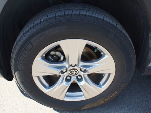 Used 2023 Toyota RAV4 XLE image 24