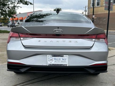 Used 2021 Hyundai Elantra SEL FWD image 6