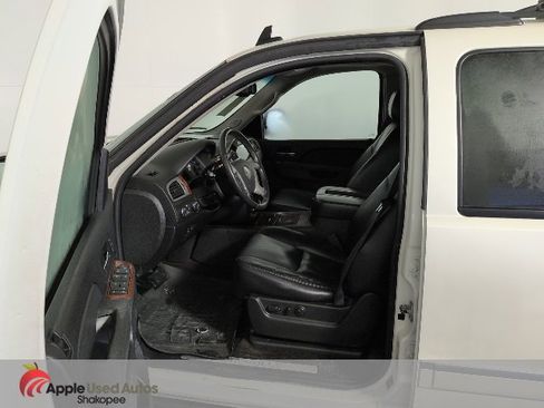 Used 2011 Chevrolet Tahoe LTZ image 11