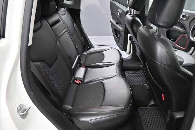 Used 2020 Jeep Compass Trailhawk AWD/4WD image 16
