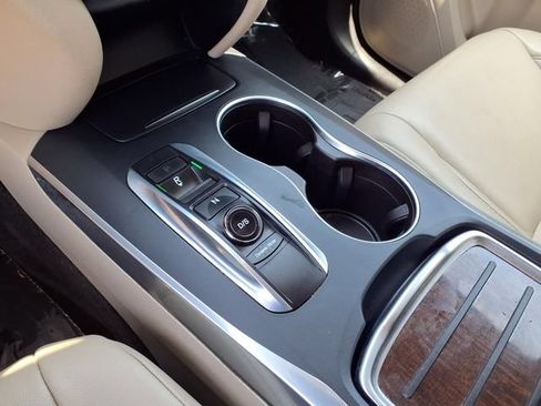 Used 2017 Acura MDX SH-AWD image 17