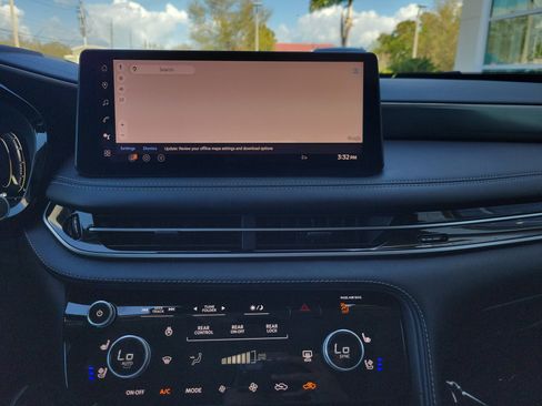 Used 2026 INFINITI QX60 Luxe w/ Cargo Package image 24