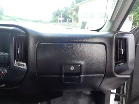 Used 2019 Chevrolet Silverado 2500 W/T AWD/4WD image 18
