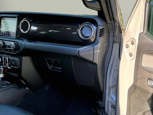 Certified 2022 Jeep Wrangler Unlimited Sahara AWD/4WD image 20