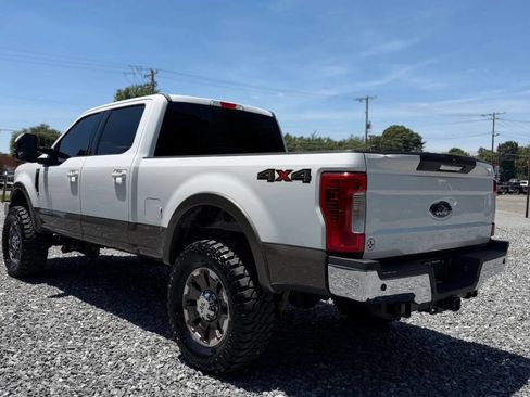Used 2019 Ford F250 Lariat w/ Lariat Value Package AWD/4WD image 5