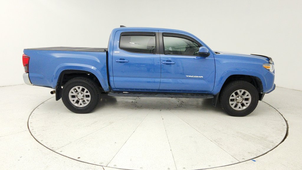 Used 2019 Toyota Tacoma SR5 AWD/4WD image 8
