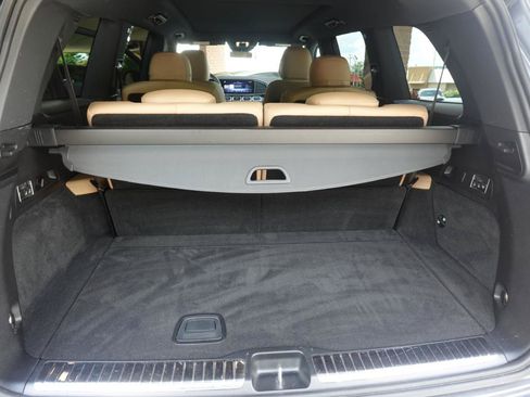 Used 2025 Mercedes-Benz GLS 450 4MATIC image 22