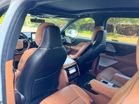 Used 2022 Lincoln Aviator Black Label w/ Dynamic Handling Package image 30