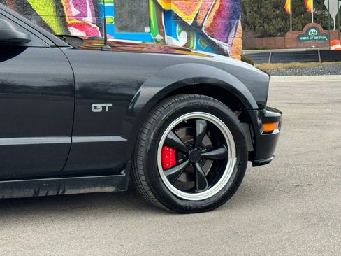 Used 2006 Ford Mustang GT image 13